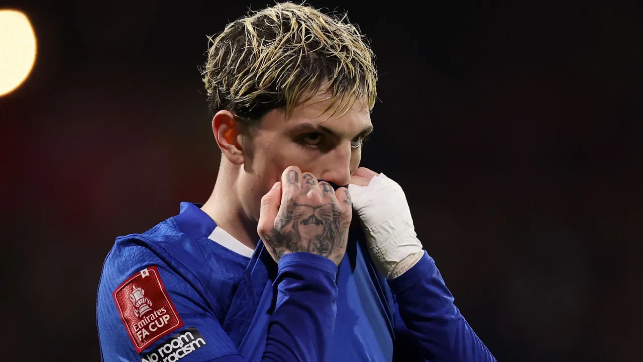 أليخاندرو غارناتشو على مشارف انتقال صيفي إلى نادٍ مفاجئ بعد إجراء تواصل مع جناح تشيلسي